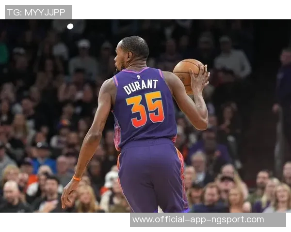 杜兰特谈火箭新赛季压力期待球队在聚光灯下展现实力