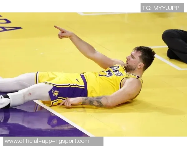 洛杉矶街头艺术家为东契奇创作新壁画宣告卢卡时代的到来