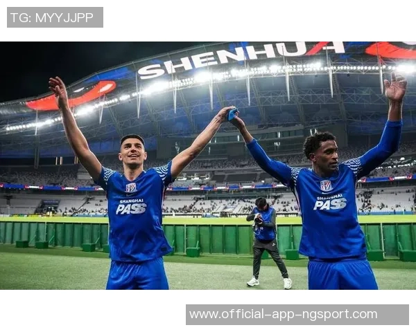 申花强势开局马纳法助攻路易斯破门球队2-0领先首尔