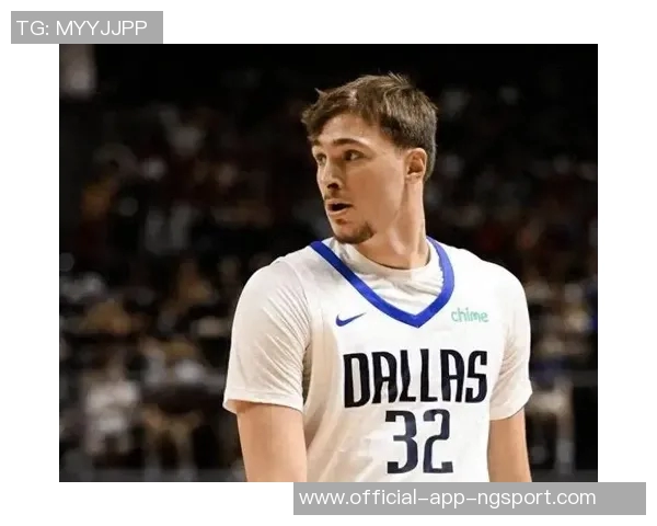 基德赞弗拉格持球组织能力出色赛场阅读比赛表现令人印象深刻