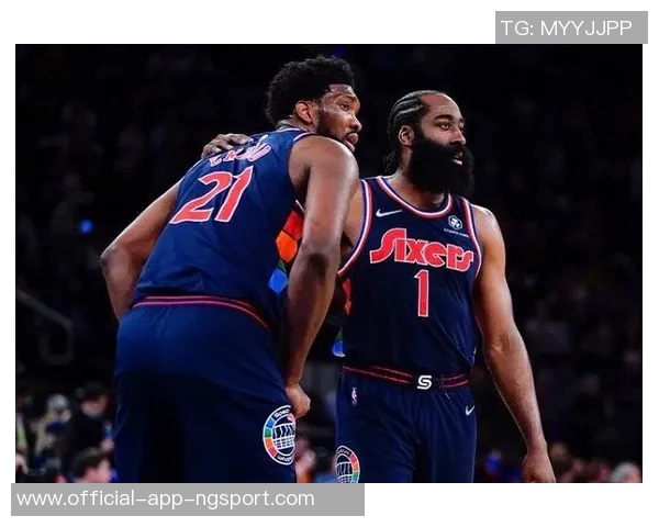 埃奇库姆与马克西联手74分创揭幕战新纪录仅次于哈登伍德组合