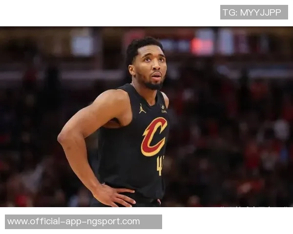 米切尔首节表现平平9分钟仅得5分3助后程发力成关键 米切尔首节表现平平9分钟仅得5分3助后程发力成关键