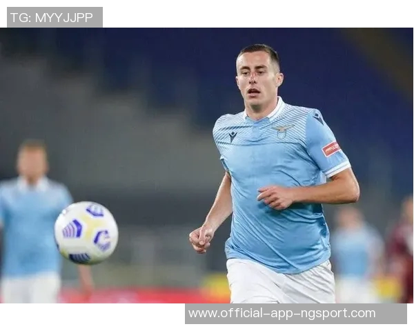 斯基拉透露因西涅愿加盟拉齐奥年薪120万欧合同至2027年 斯基拉透露因西涅愿加盟拉齐奥年薪120万欧合同至2027年