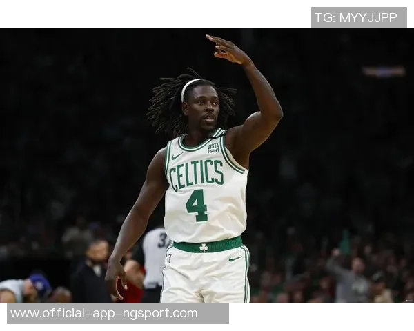 迪亚巴特表现出色四投全中贡献八分三篮板两助攻并有两次抢断三次盖帽